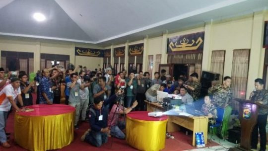 Pleno KPU: Dewi Handajani-A.M.Sjafi’i Menangi Pilbup Tanggamus