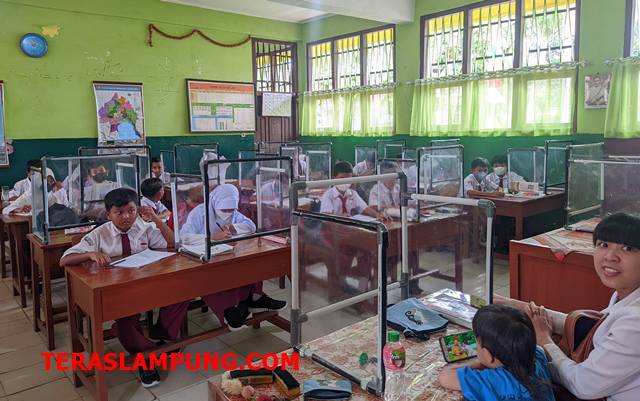 Suasana pembelajaran tatap muka di SDN 1 Tanjunggading, Bandarlampung, Rabu (11/5/2022).