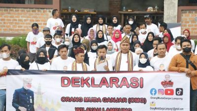 Orang Muda Ganjar (OMG) Lampung menyerukan menyerukan Ganjar Pranowo agar maju Pilpres 2024, di Kampoeng Vietnam, Kemiling, Bandarlampung, Sabtu (2/7/2022).