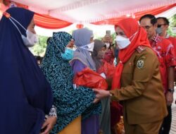 PSMTI Lampung Bagikan Paket Sembako untuk Warga Bumi Waras