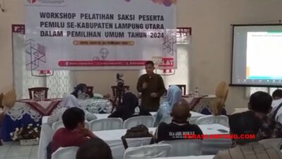Suasana workshop pelatihan saksi peserta Pemilu dari Bawaslu Lampung Utara di aula Hotel Cahaya Kotabumi, Selasa (622024).